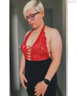 Lauradenise98 OnlyFans Leaked Free Thumbnail Picture - #X9kLURLGLt