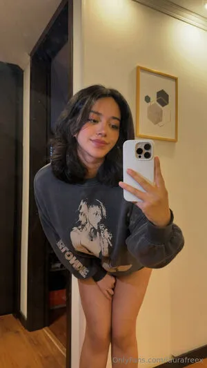Laurafreex OnlyFans Leaked Free Thumbnail Picture - #3eFLC0tAxx