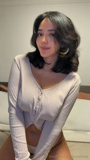 Laurafreex OnlyFans Leaked Free Thumbnail Picture - #NWAkIgMm2g