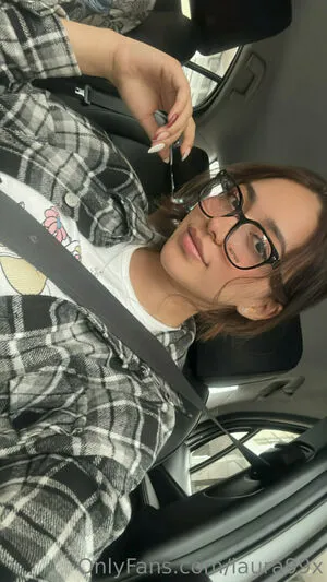 Laurafreex OnlyFans Leaked Free Thumbnail Picture - #OdEagD9dxl