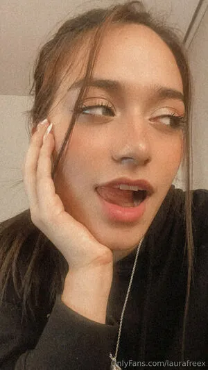 Laurafreex OnlyFans Leaked Free Thumbnail Picture - #h7QgY46v9w