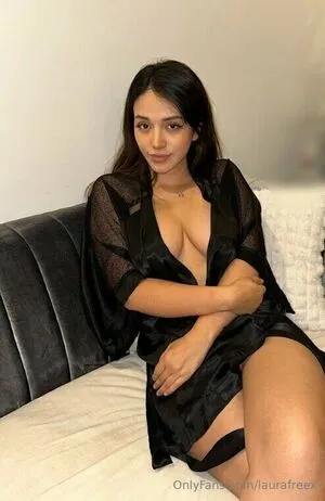 Laurafreex OnlyFans Leaked Free Thumbnail Picture - #ssvnOpGERO