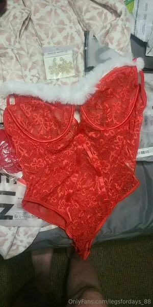 Lauralavender1 OnlyFans Leaked Free Thumbnail Picture - #1I6yjqddkN