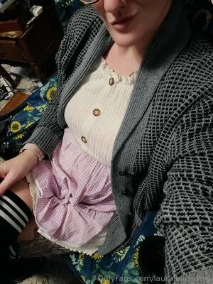 Lauralavender1 OnlyFans Leaked Free Thumbnail Picture - #U79OvuIcy1