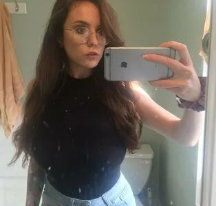 Lauramariexoxo OnlyFans Leaked Free Thumbnail Picture - #M5KFnDEAic