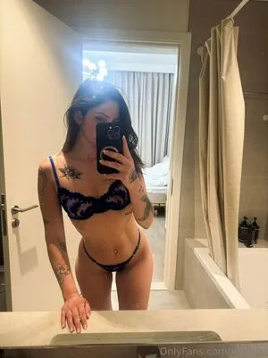 Laurarsi OnlyFans Leaked Free Thumbnail Picture - #tlUNCEit27