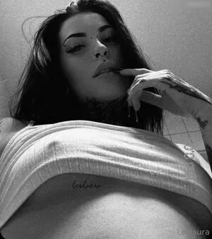 Laurasorooo OnlyFans Leaked Free Thumbnail Picture - #MDYDMbEd0x