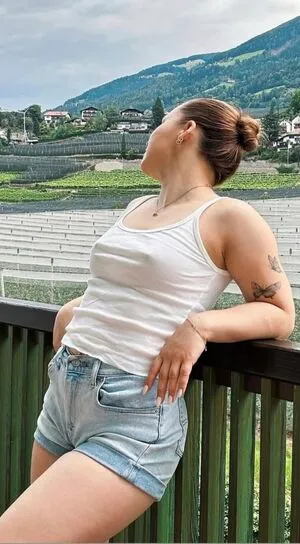 Laurassoberlife OnlyFans Leaked Free Thumbnail Picture - #wi609o6c2s