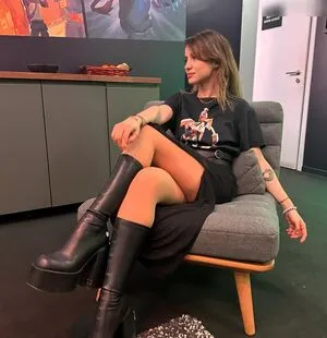 Laure Bv OnlyFans Leaked Free Thumbnail Picture - #kxRom4KR26