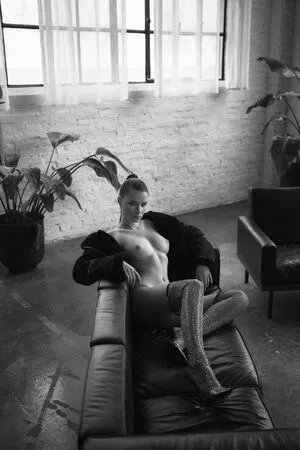 Laure Surlerivage OnlyFans Leaked Free Thumbnail Picture - #MxcxrxQWkM
