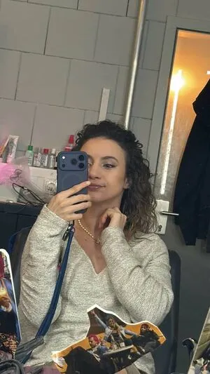 Laure Valee OnlyFans Leaked Free Thumbnail Picture - #9IuXcppuck