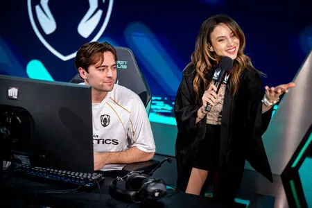 Laure Valee OnlyFans Leaked Free Thumbnail Picture - #BDzhnCkmIE