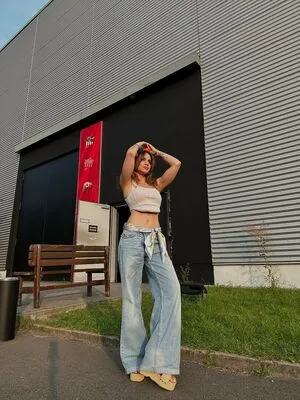 Laure Valee OnlyFans Leaked Free Thumbnail Picture - #CcZuKgnsL1