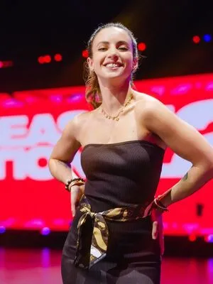 Laure Valee OnlyFans Leaked Free Thumbnail Picture - #MC5vvIgvln