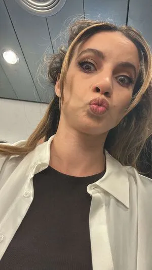 Laure Valee OnlyFans Leaked Free Thumbnail Picture - #MeFFoJCBIG