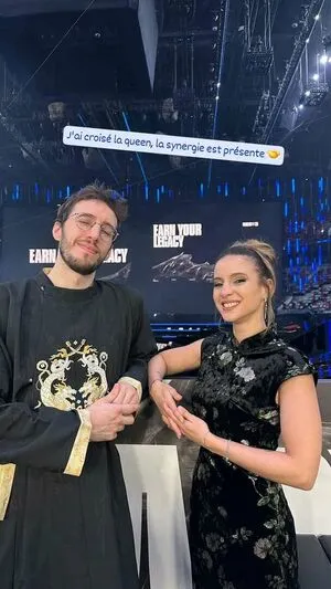 Laure Valee OnlyFans Leaked Free Thumbnail Picture - #REmRmwr3SH