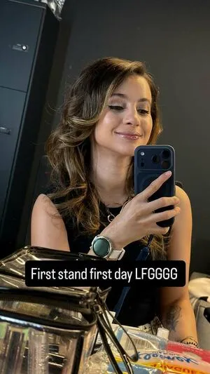 Laure Valee OnlyFans Leaked Free Thumbnail Picture - #UMDHJrHZHg