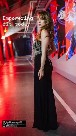 Laure Valee OnlyFans Leaked Free Thumbnail Picture - #oH1AqVA0ng