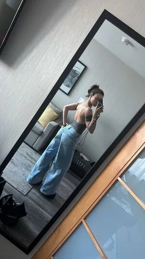 Laure Valee OnlyFans Leaked Free Thumbnail Picture - #oftTcvajDf
