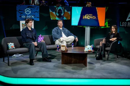 Laure Valee OnlyFans Leaked Free Thumbnail Picture - #poXtU6533e