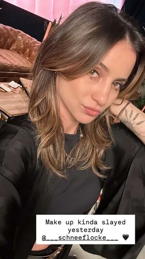 Laure Valee OnlyFans Leaked Free Thumbnail Picture - #sZ1BcXTrZz