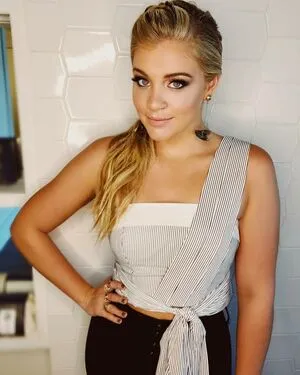 Lauren Alaina OnlyFans Leaked Free Thumbnail Picture - #rZrXze3Rtw