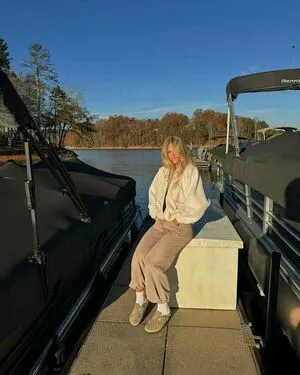 Lauren Bennett OnlyFans Leaked Free Thumbnail Picture - #aZQ6vonwSy