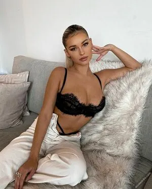 Lauren Laratta OnlyFans Leaked Free Thumbnail Picture - #SxlL4k2CAf