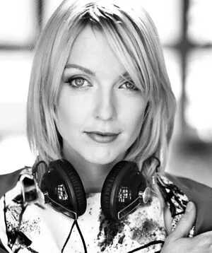 Lauren Laverne OnlyFans Leaked Free Thumbnail Picture - #yYiilocgP3