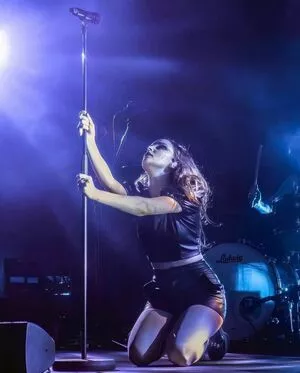 Lauren Mayberry OnlyFans Leaked Free Thumbnail Picture - #2Ph1Hna0Us