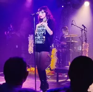 Lauren Mayberry OnlyFans Leaked Free Thumbnail Picture - #2YheeFxV0g