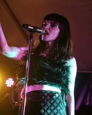 Lauren Mayberry OnlyFans Leaked Free Thumbnail Picture - #4JYu4YaZcQ