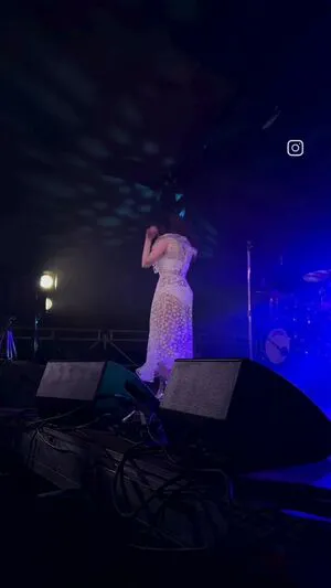 Lauren Mayberry OnlyFans Leaked Free Thumbnail Picture - #4drOSNkkYl