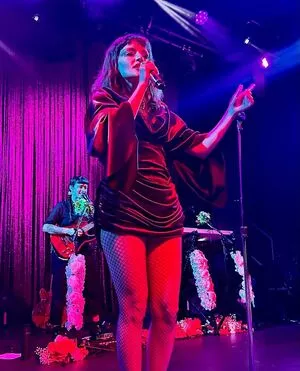 Lauren Mayberry OnlyFans Leaked Free Thumbnail Picture - #5xUQ3T1uIA