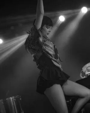 Lauren Mayberry OnlyFans Leaked Free Thumbnail Picture - #85UEvcbaC8