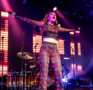 Lauren Mayberry OnlyFans Leaked Free Thumbnail Picture - #AKDechayZo