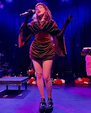 Lauren Mayberry OnlyFans Leaked Free Thumbnail Picture - #CH87UKo8U6