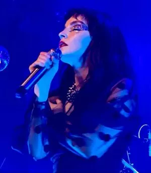 Lauren Mayberry OnlyFans Leaked Free Thumbnail Picture - #CSsmjpxIon