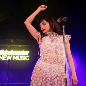 Lauren Mayberry OnlyFans Leaked Free Thumbnail Picture - #CWHteWReXN