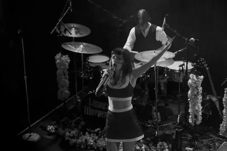 Lauren Mayberry OnlyFans Leaked Free Thumbnail Picture - #DkdCHEuIXa