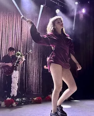 Lauren Mayberry OnlyFans Leaked Free Thumbnail Picture - #FVIHGoLk18