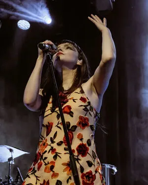 Lauren Mayberry OnlyFans Leaked Free Thumbnail Picture - #FveeiRROOl