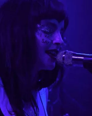 Lauren Mayberry OnlyFans Leaked Free Thumbnail Picture - #GLtENel019