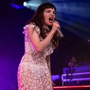 Lauren Mayberry OnlyFans Leaked Free Thumbnail Picture - #JIQzJr10t5