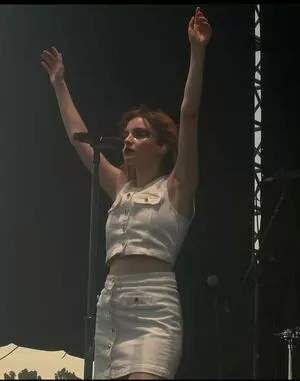 Lauren Mayberry OnlyFans Leaked Free Thumbnail Picture - #KazqeODRDA