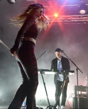 Lauren Mayberry OnlyFans Leaked Free Thumbnail Picture - #OAL5TFYmbt