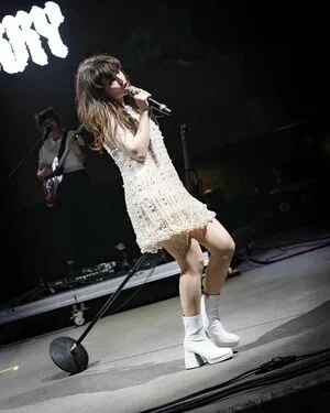 Lauren Mayberry OnlyFans Leaked Free Thumbnail Picture - #Oi2oG8o9DQ