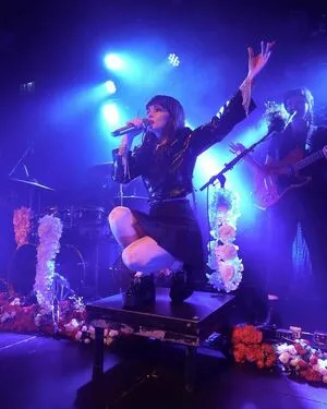 Lauren Mayberry OnlyFans Leaked Free Thumbnail Picture - #PxCBUoliGR