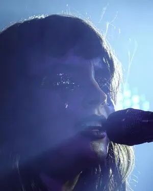 Lauren Mayberry OnlyFans Leaked Free Thumbnail Picture - #Q9l8dBTQ78