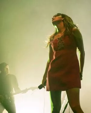 Lauren Mayberry OnlyFans Leaked Free Thumbnail Picture - #QFJCjlsnds